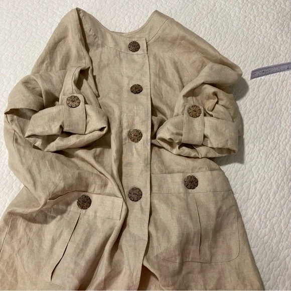 Neiman Marcus Exclusive 100% Linen Jacket | Snap Closure | Bold Buttons - Picture 9 of 11